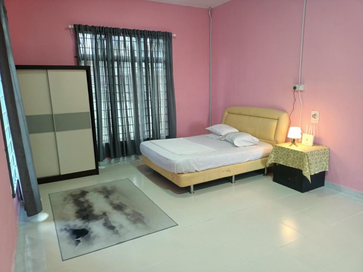 Homestay Machang Sentral Macang Стая снимка